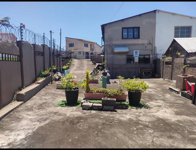 4 BEDROOM HOUSE FOR SALE IN MONTFORD